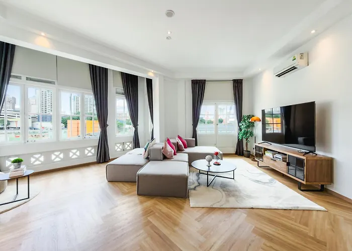 The White House - Serviced Residences By Cove & Belle Living