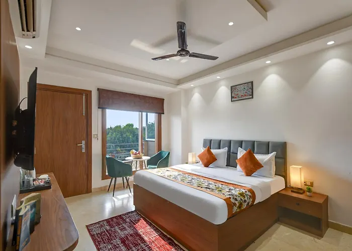 Qotel Comfort Ashok Vihar
