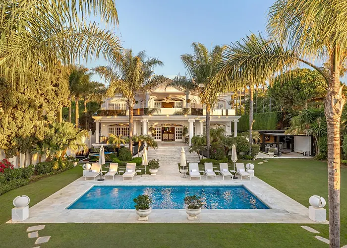 Frontline El Martinete With Picasso Pool