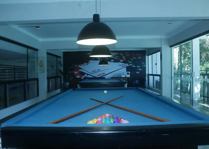 Hotel com piscina: Bombinhas Tourist Apart