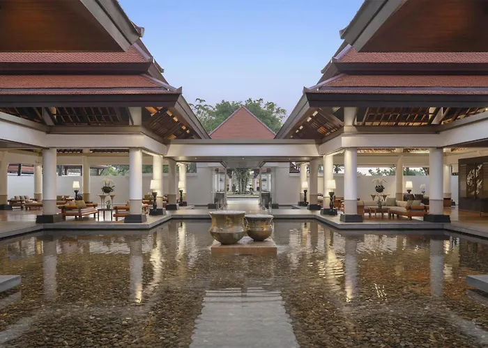 Сity center hotels Banyan Tree Phuket
