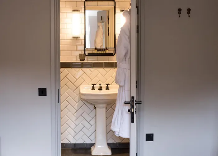 Hotels With Four Stars Victory House Leicester Square
