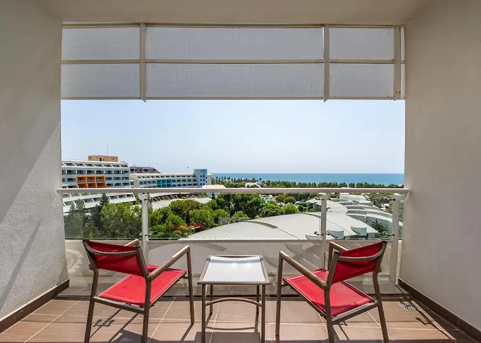 Hotel Jacuzzi: Cornelia Diamond Golf Resort & Spa