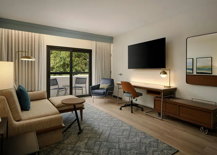 Courtyard By Marriott Orlando Airport