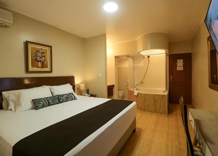 Epiqus Hotel