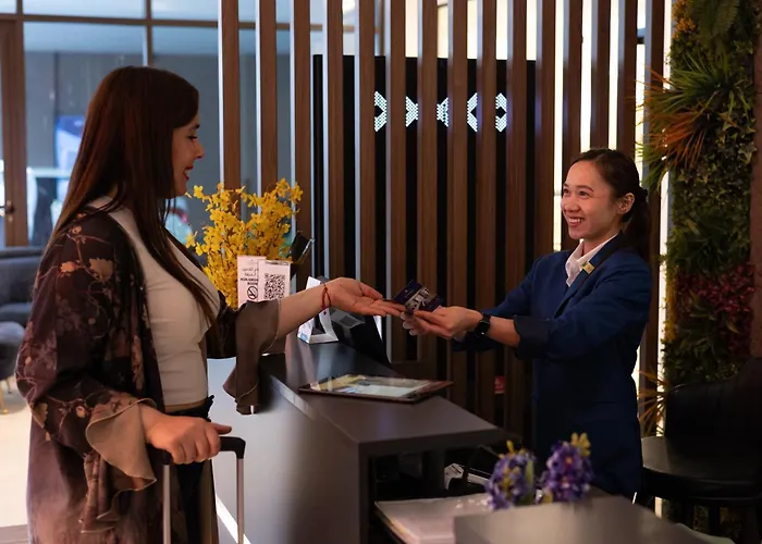4 star hotel: Grand Kingsgate Jaddaf Waterfront Hotel By Millennium