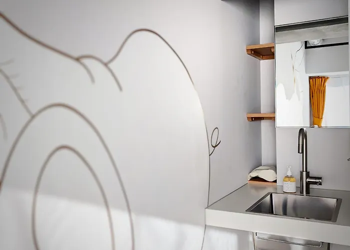 Pet Friendly hotel: Art Hotels Shibuya