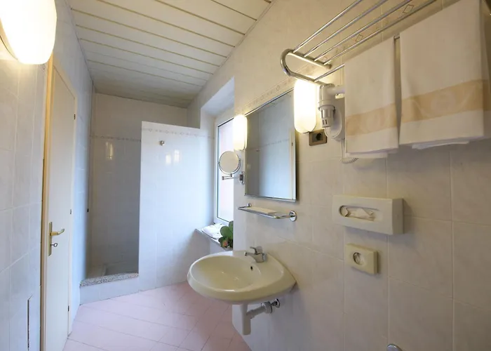 Hotel Button
