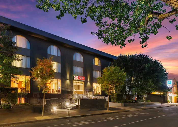 Best Western Plus Travel Inn