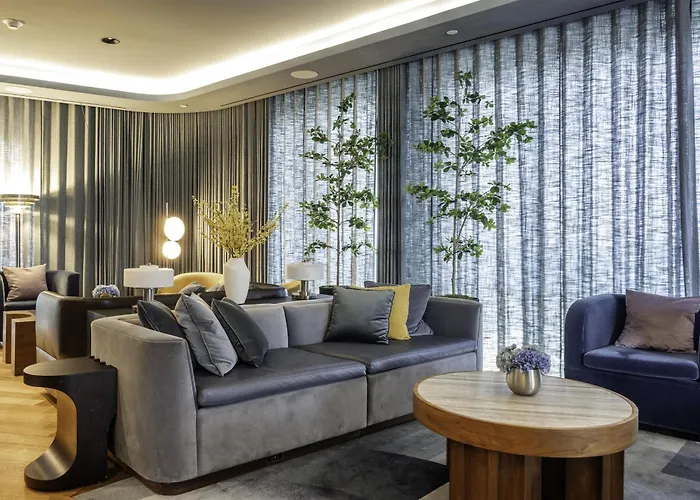 Morrow Washington Dc, Curio Collection By Hilton