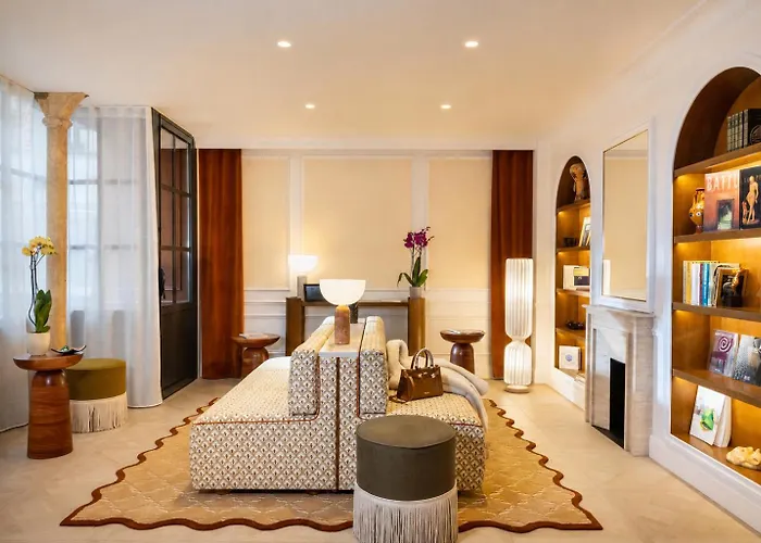 Resort: Almarine Eiffel Hotel & Spa By Malone