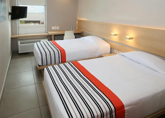 City Express Junior By Marriott Cancun