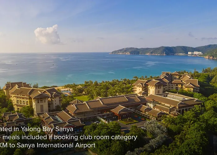 Romantic hotel: The Ritz-Carlton Sanya, Yalong Bay