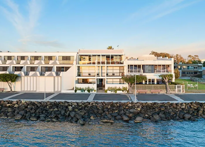 Family Hotel: Bay Breeze Boutique Accommodation
