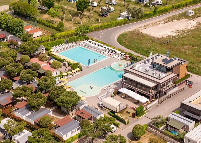 Club del Sole Le Palme Lazise Family Collection