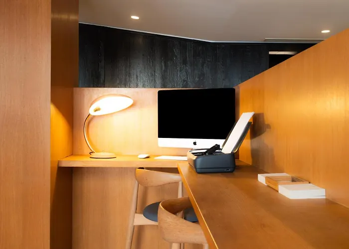 9Hotel Opera