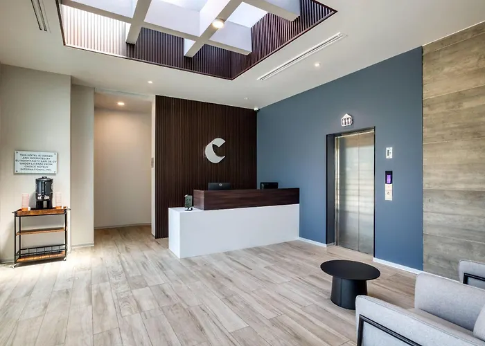 Comfort Suites