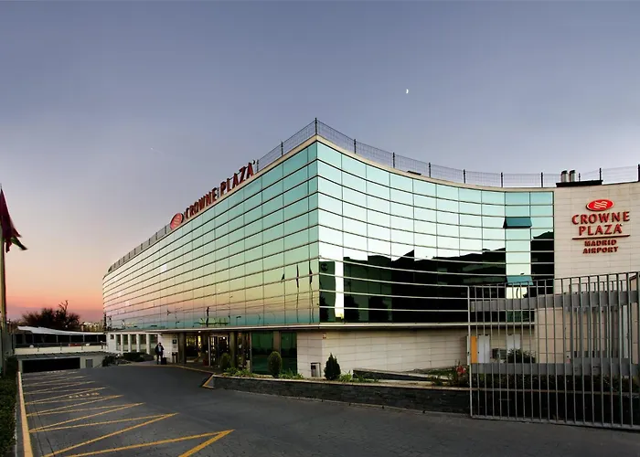  Crowne Plaza Madrid Airport