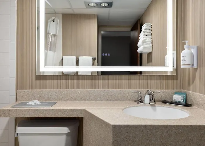 Family resorts Ramada By Wyndham Grand Forks