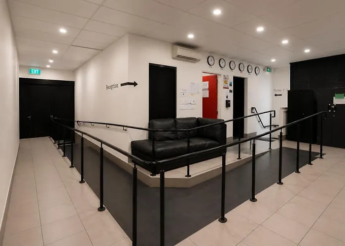 Perth City Backpackers - Note - Valid Passport Required To Check In