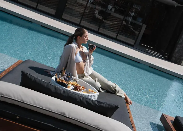 SantAnna Luxury Suites