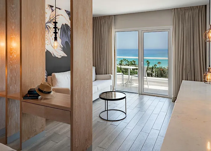 Vangelis Hotel&Suites