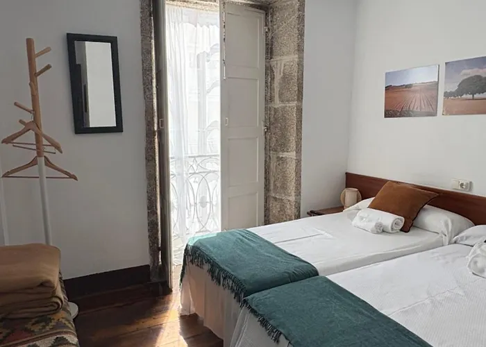 Casa Anglicana Del Peregrino/ Santa Cristina
