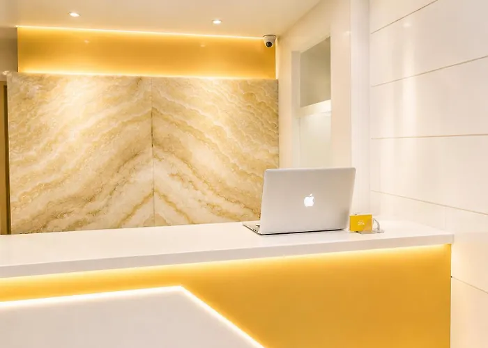 Hotel City Empire New Delhi - Free Airport Pickup