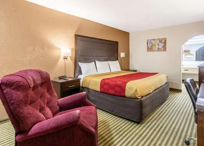 Econo Lodge Winfield