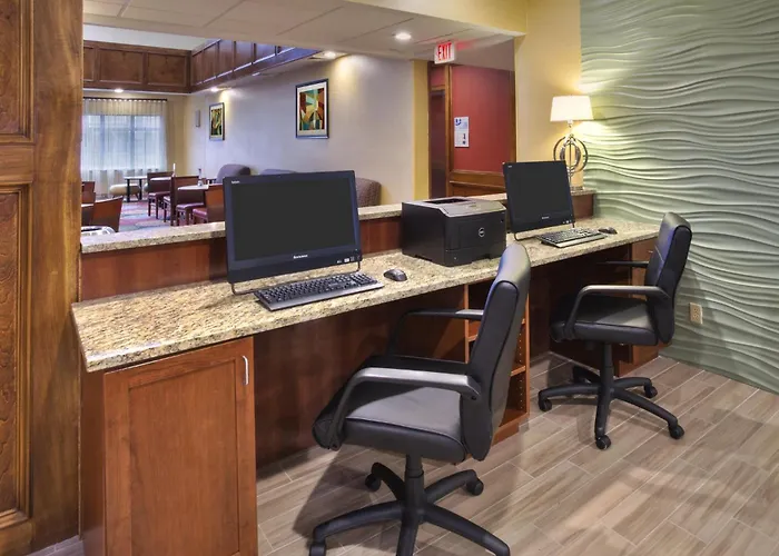 Holiday Inn Express By Ihg