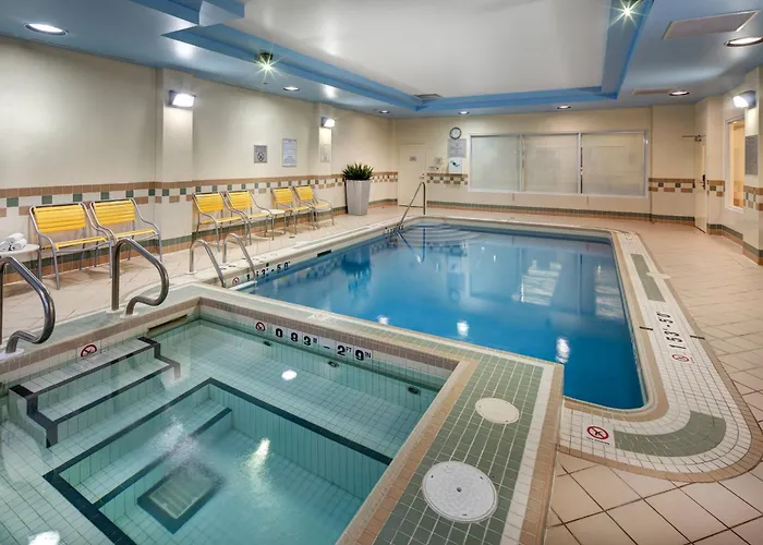 Fairfield Inn & Suites By Marriott Toronto Airport