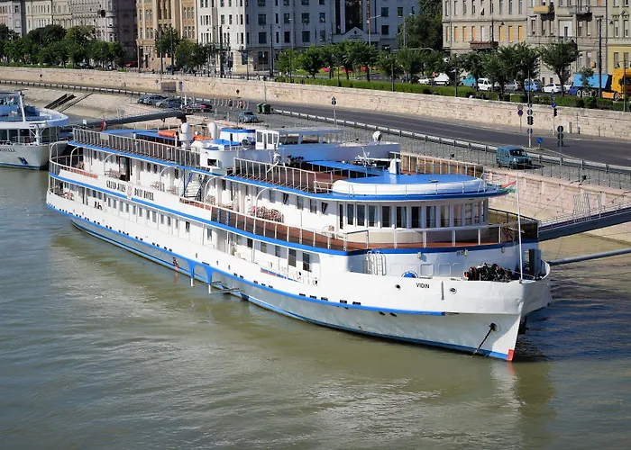 Grand Jules - Boat Hotel