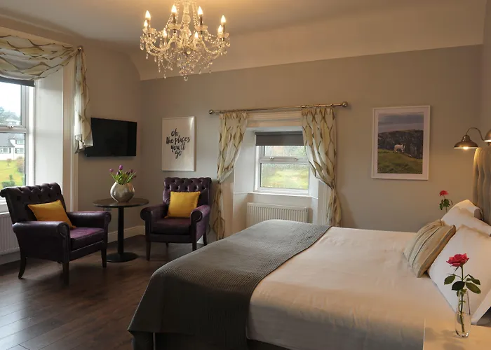 Hotels With Four Stars Gateway Lodge