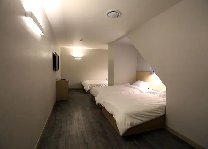 Cheap hotels 8 Hours
