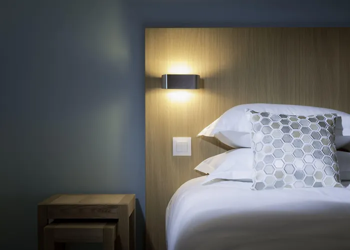 3 star hotels Mirabeau Eiffel