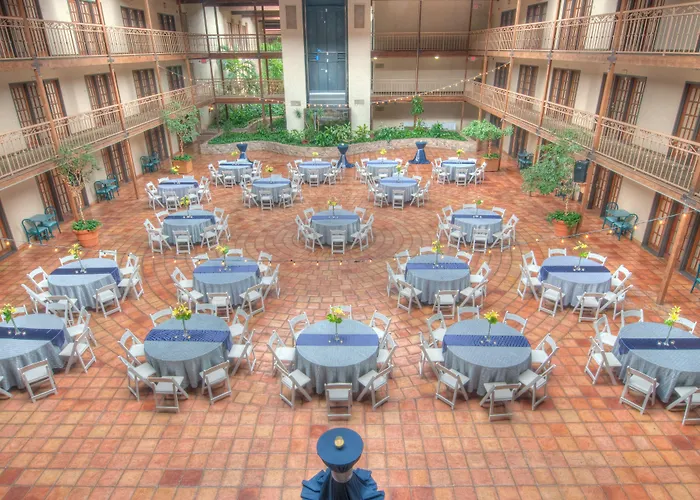 Mcm Elegante Suites Abilene