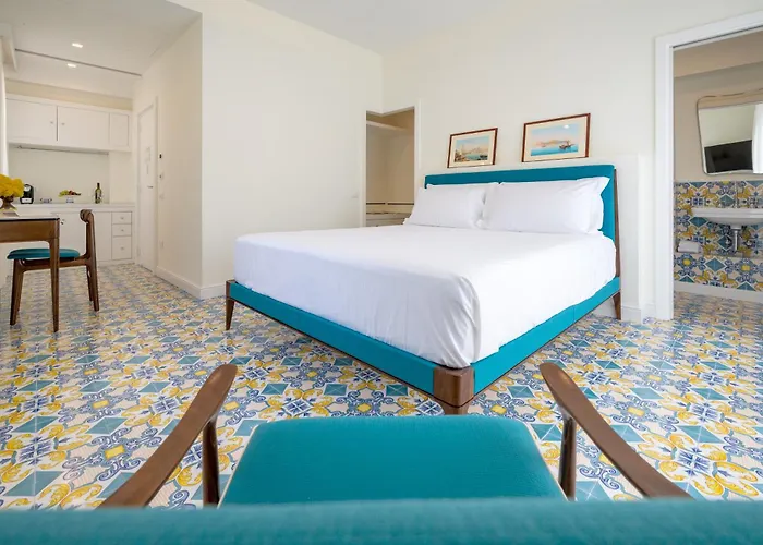Pension Guide Palazzo Gargiulo Luxury Rooms & Suites