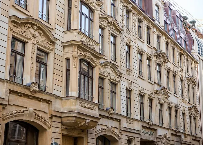 Aparion Apartments City