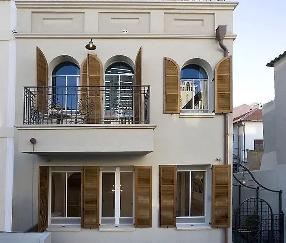 Molcho Neve Tzedek
