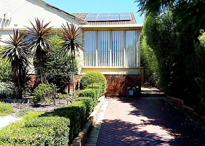 Deco Family House