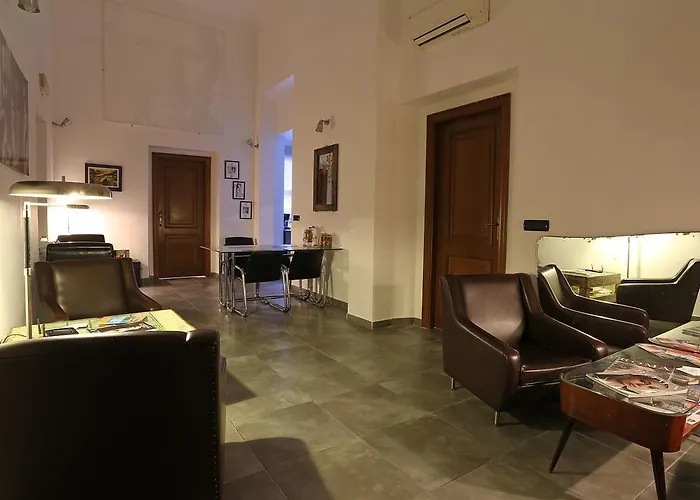 Hotel familiare: Mr Frills