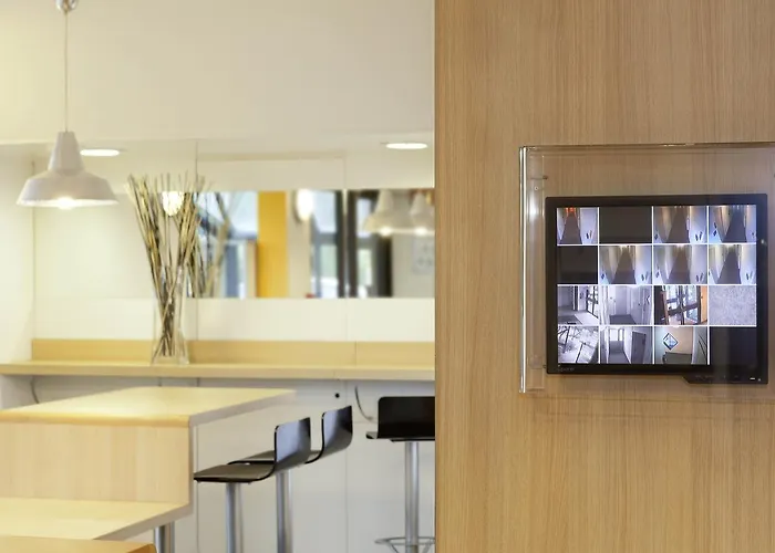 Unisotel Montauban Ex F1