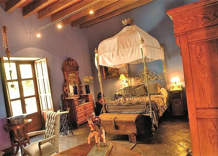 Meson Sacristia De La Compania Boutique