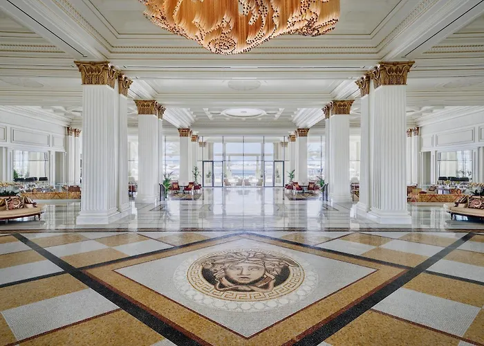  Palazzo Versace Dubai