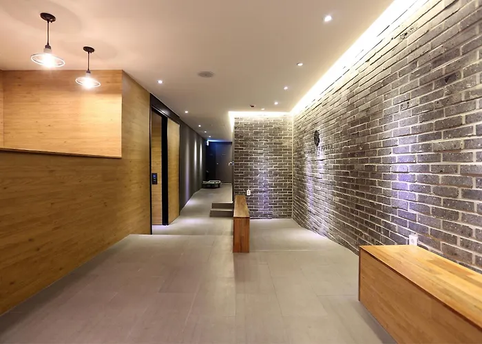 Cheap hotels 8 Hours