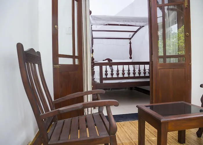 Hotels Close to Airport Uyanwatta Guest House