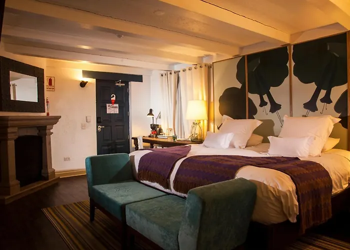Luxury hotel only: El Mercado