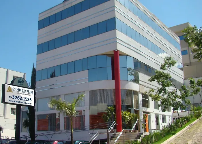 Compacto Hotel