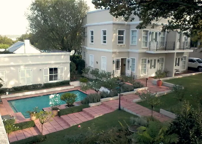 Guest house: Leighwood Lodge