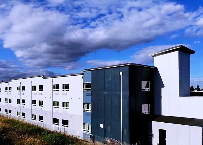 Motels Capital Inn & Suites